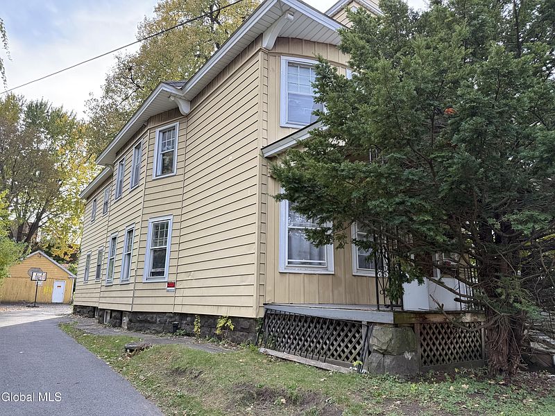 3rd image of 1014 Union Street