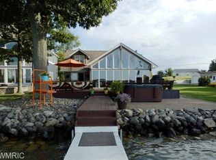 20850 Diamond Shores Dr, Cassopolis, MI 49031