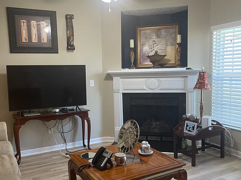 4911 Walden Lake Sq — Photo 11