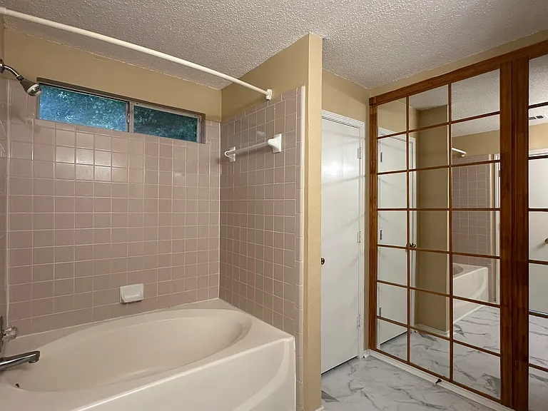 2312 Guy Cir — Photo 7