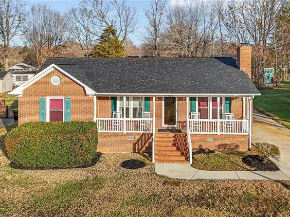 816 Westwood Dr, Elon, NC 27244