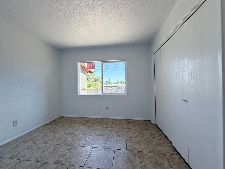 2864 E Wilcox Dr — Photo 15