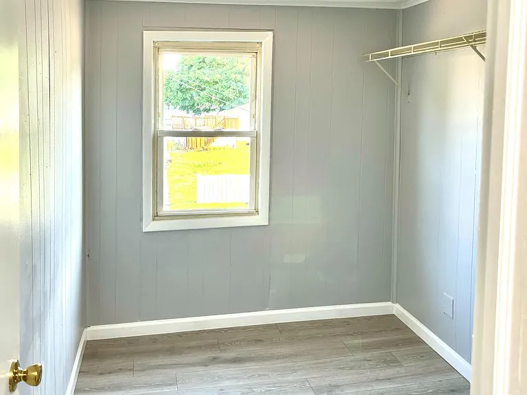 137 E High St #B — Photo 8