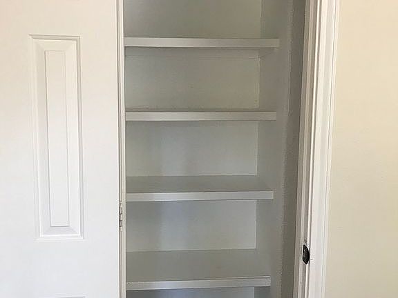 2nd image of 4507 Golf View Dr