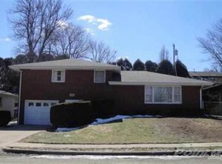 1340 Madera St, Dubuque, IA 52001