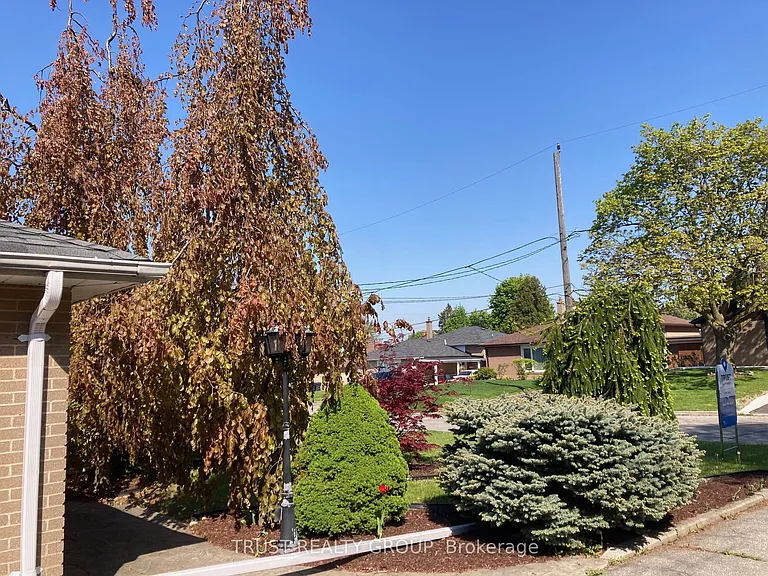 9 Del Ria Dr — Photo 5
