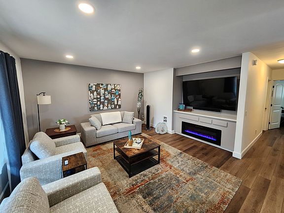 4th image of 4235 Asher St Unit 61