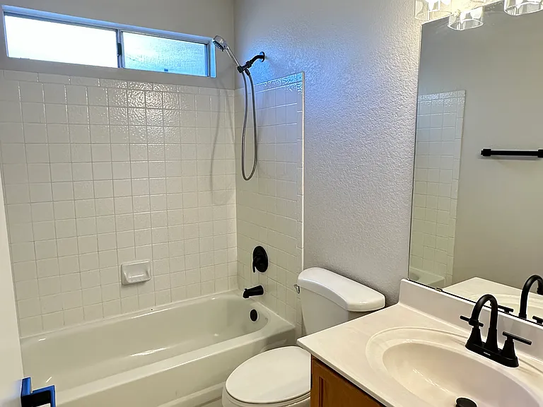 3250 W Golden Ln — Photo 12