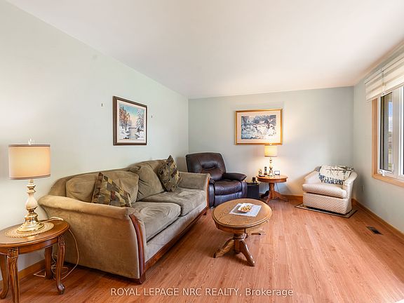 5th image of 7427 Merritt Ave