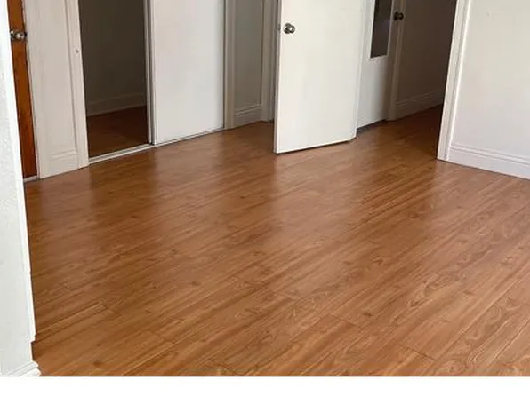 812 N Van Ness Ave, Los Angeles, CA 90038