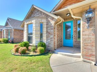 1218 Stone Creek Dr, Norman, OK 73071