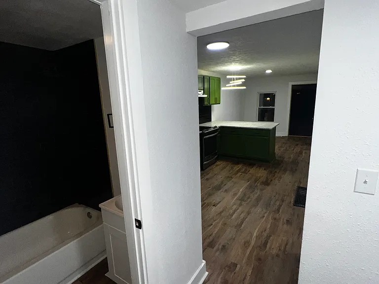 630 N Luett Ave — Photo 11