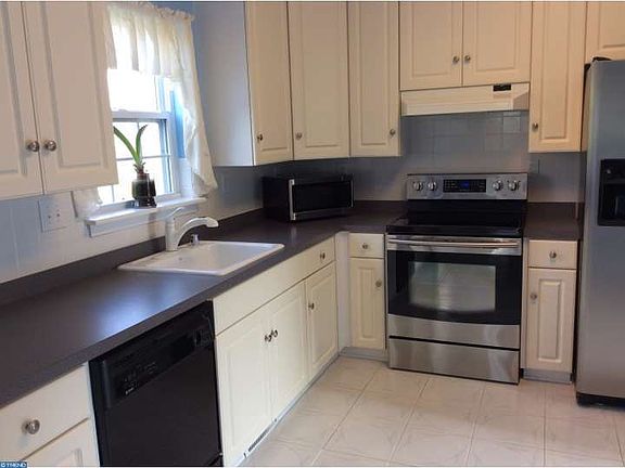 5th image of 207 Ernest Dr