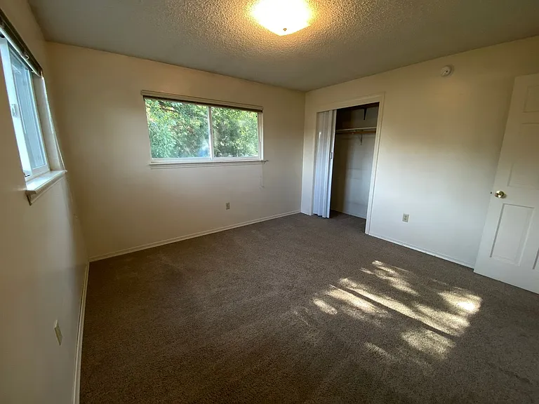 1404 N Brook Ct — Photo 22