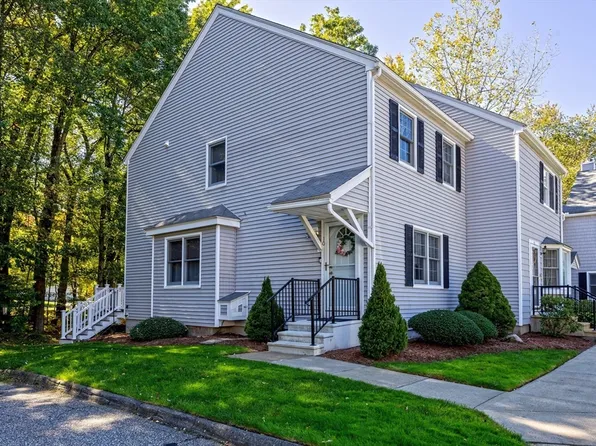 10 Shadow Brook Est #10, South Hadley, MA 01075