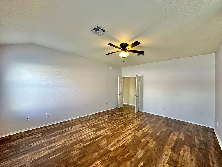 102 W Great Plains Trl — Photo 17