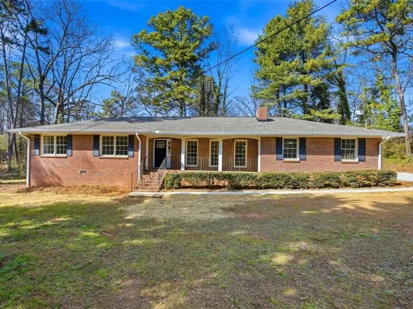 3577 Hampton Ct, Peachtree Corners, GA 30092