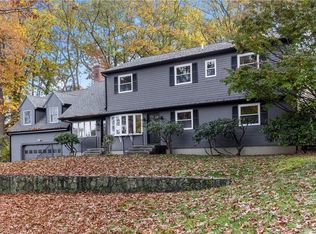 45 N Lake Dr, Barrington, RI 02806