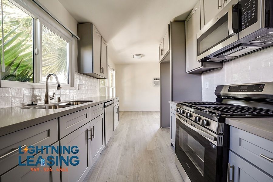 1st image of 212 3/5 S Westlake Ave #5