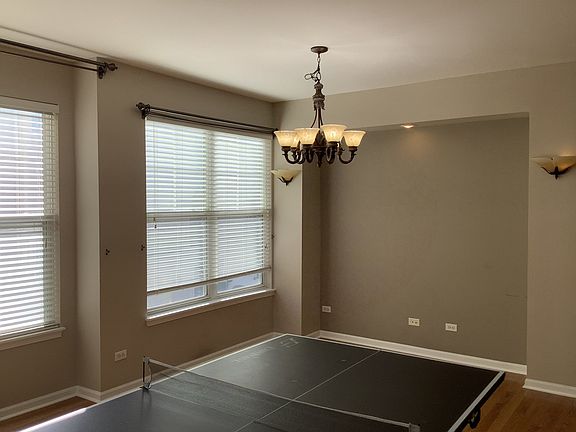 5th image of 902 Violet Dr