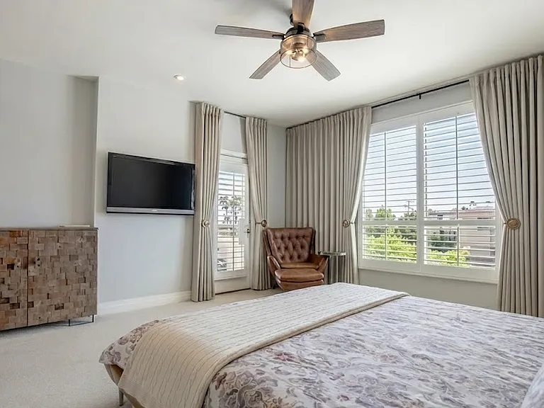 1430 S Beverly Glen Blvd #303 — Photo 8