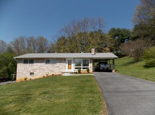 233 Sugartree Dr, Blountville, TN 37617