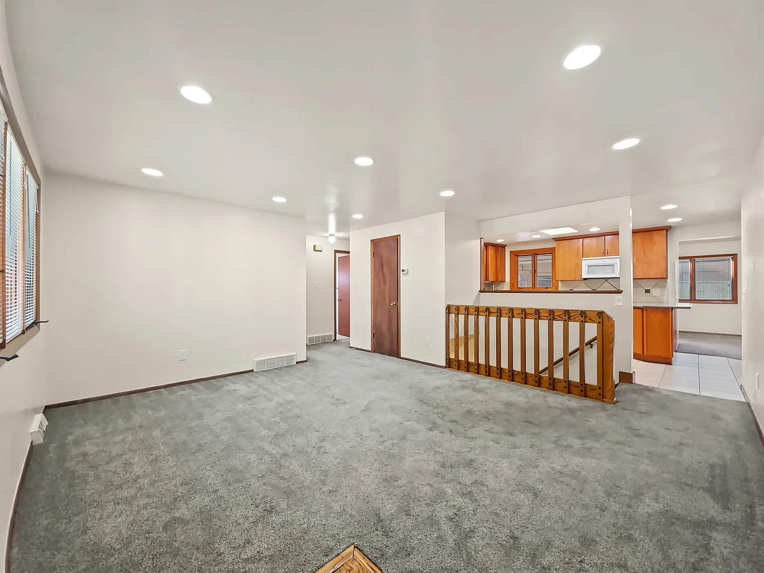 3 bed, 1850 sqft, $2,625 — Photo 3