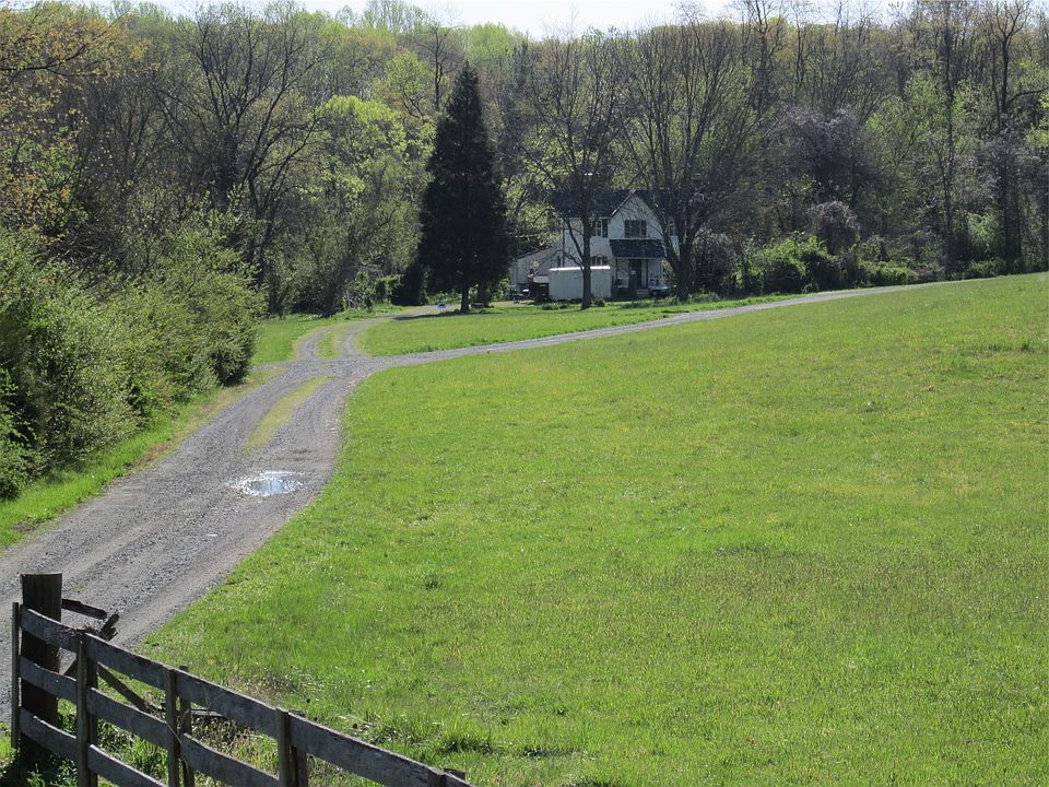 2nd image of 20850 Oatlands Plantation Ln