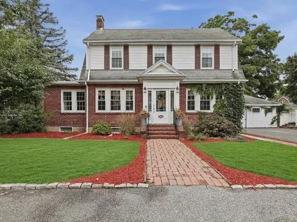 66 Damon Rd, Medford, MA 02155