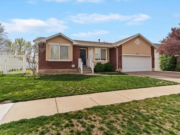 1433 W Pebblecreek Dr, Layton, UT 84041