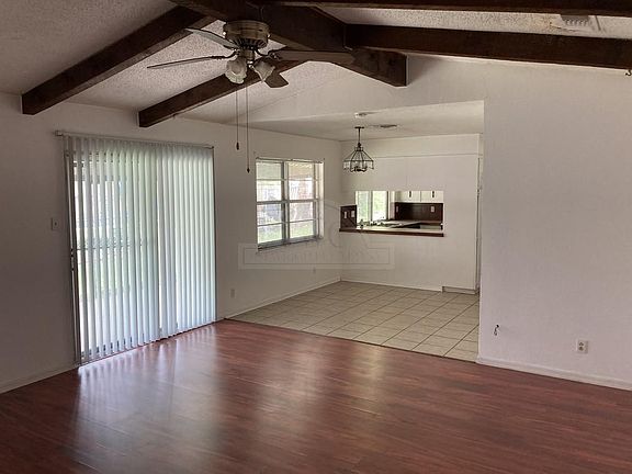 2nd image of 2105 Grandon Cir