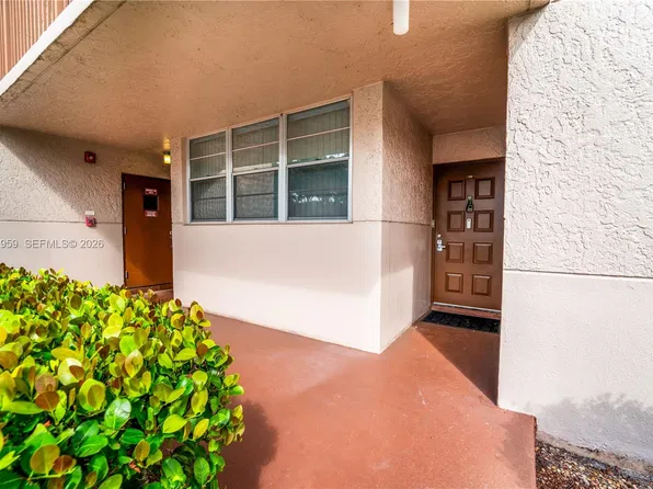 1900 Sabal Palm Dr APT 106, Davie, FL 33324
