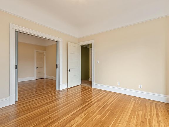 4th image of 854 Dolores St