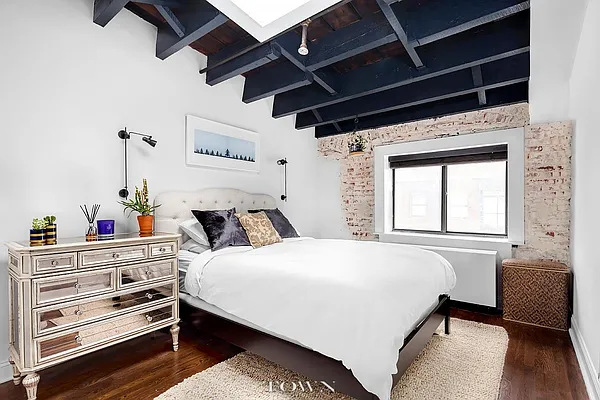 Sold by Town Residential | media 16