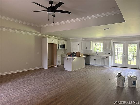 3rd image of 418 Brandi Ave