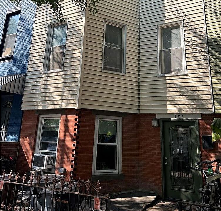 1st image of 371 16th St #1