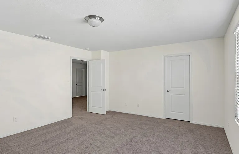 Beacon at Presidential Heights Rental Homes — Photo 17