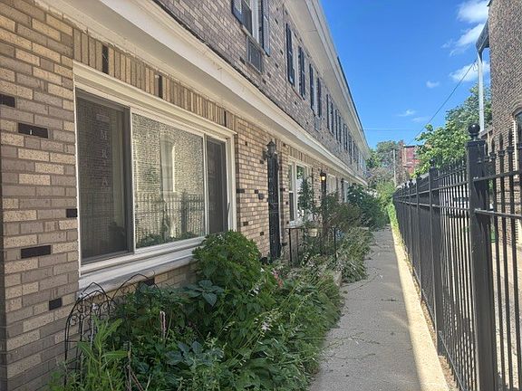 3rd image of 7721 S Coles Ave APT B