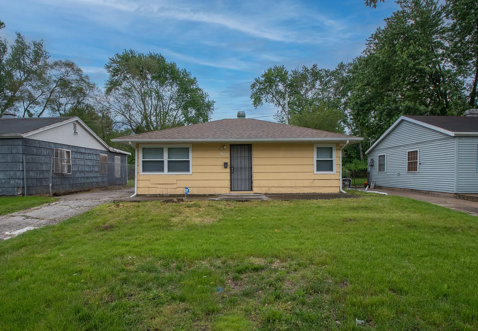 2 bed, 766 sqft, $1,250 — Photo 1