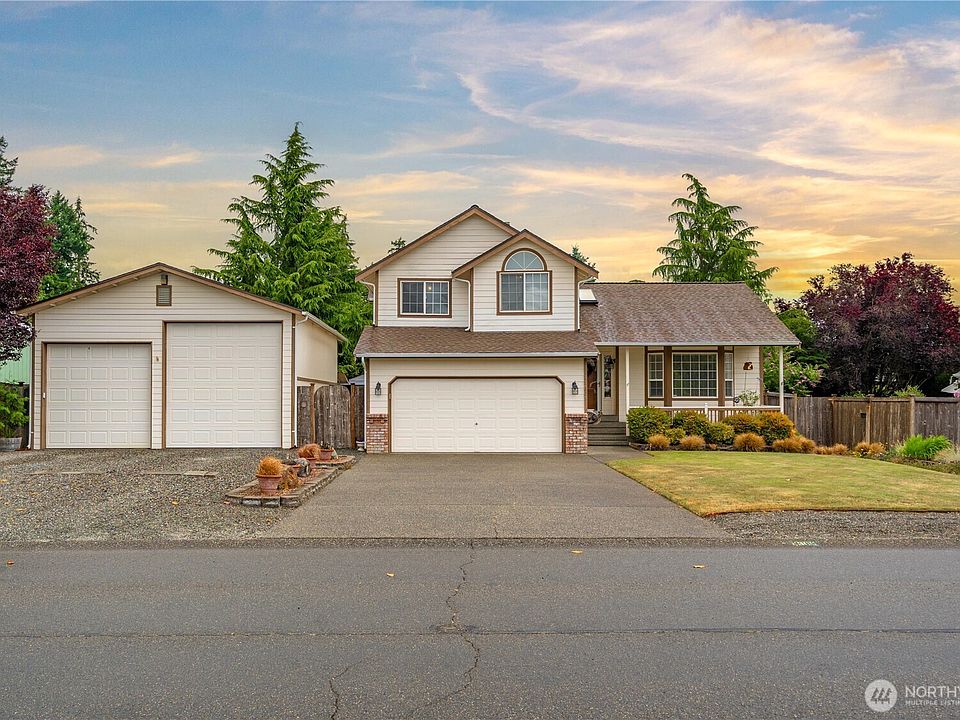 1st image of 11305 216th Avenue Ct E