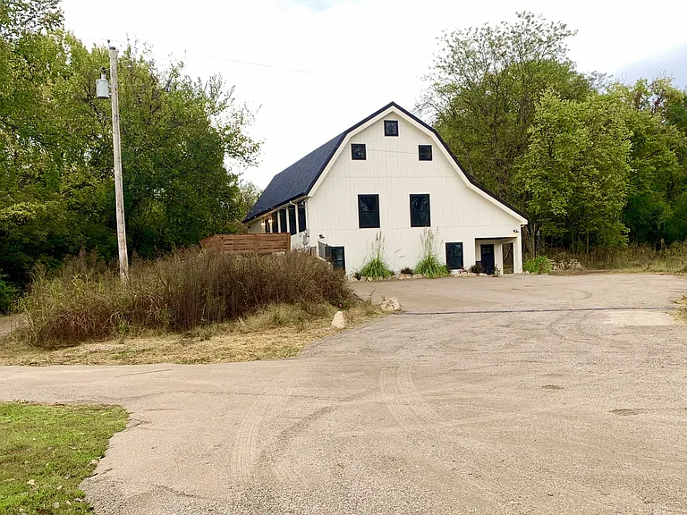 19920 Barn Northwest Farley Hampton Rd — Photo 2