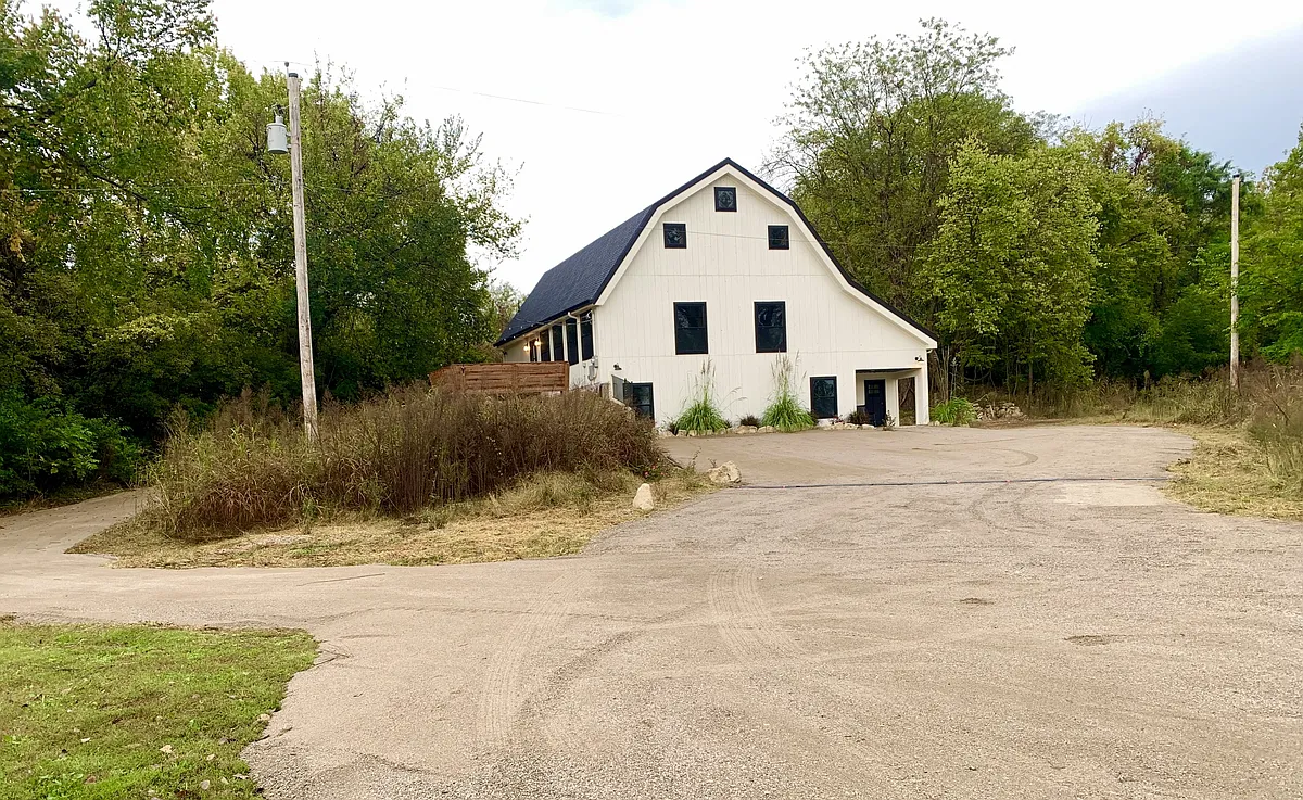 Building Photo - 19920 Barn Northwest Farley Hampton Rd