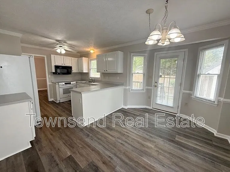 2012 Fig Ct — Photo 6