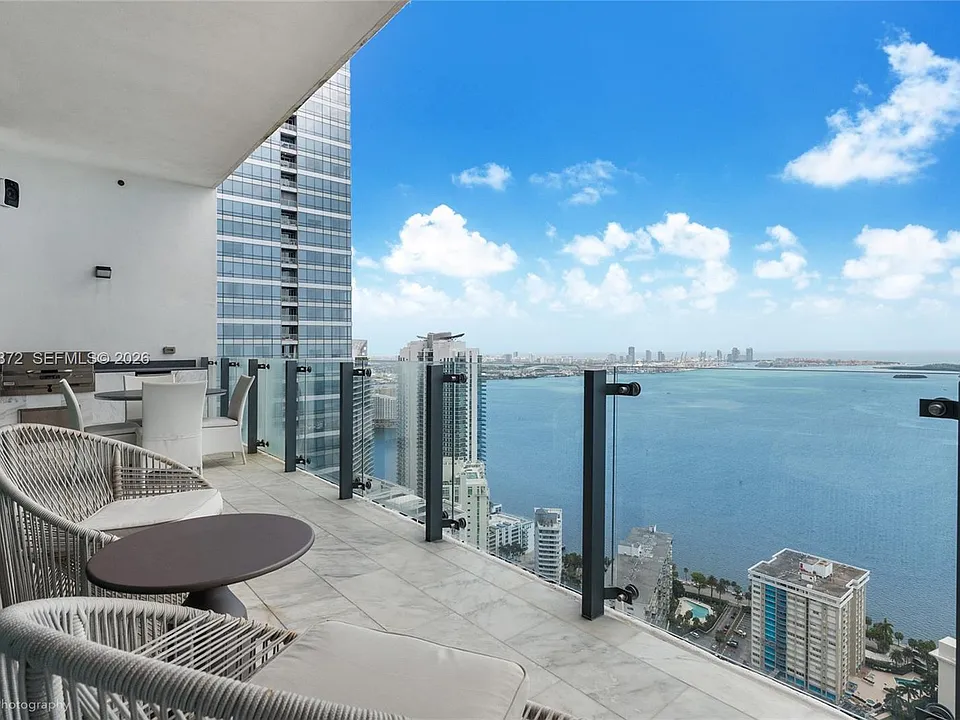 1451 Brickell Ave #4801