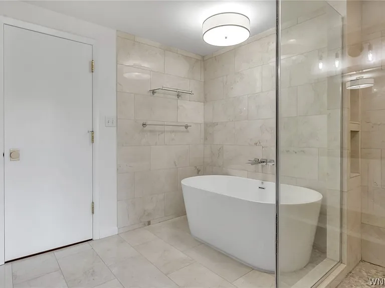 40 Waterfront Cir #306 — Photo 16