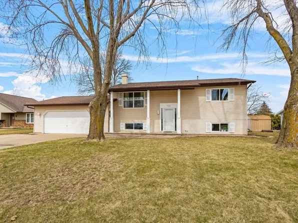 706 Peppergrass Ln, Neenah, WI 54956