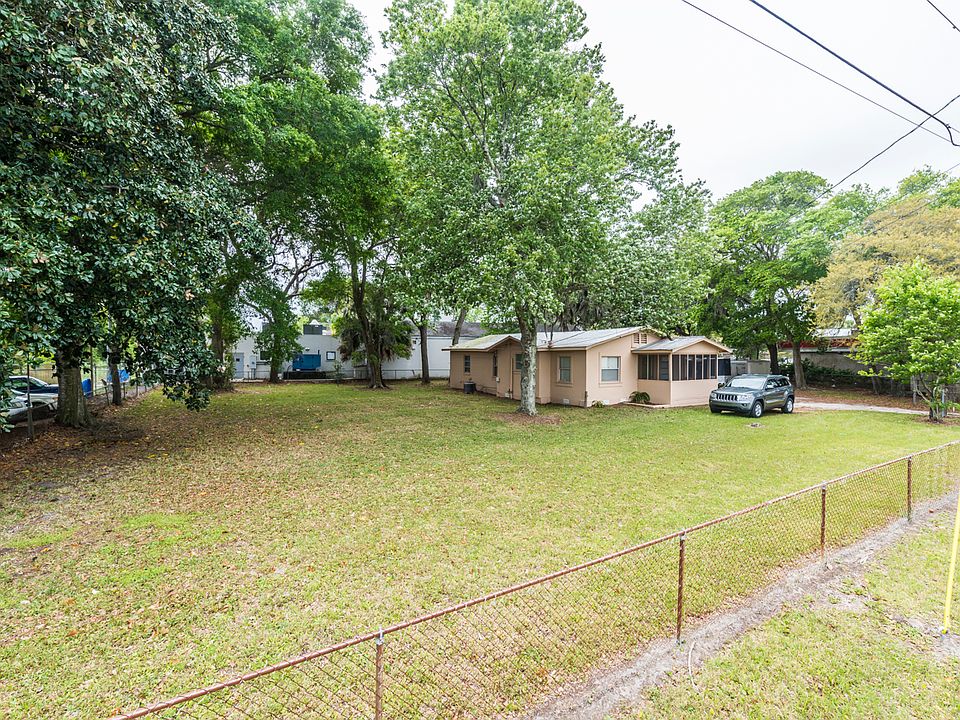 1st image of 1355 Arapaho Ave