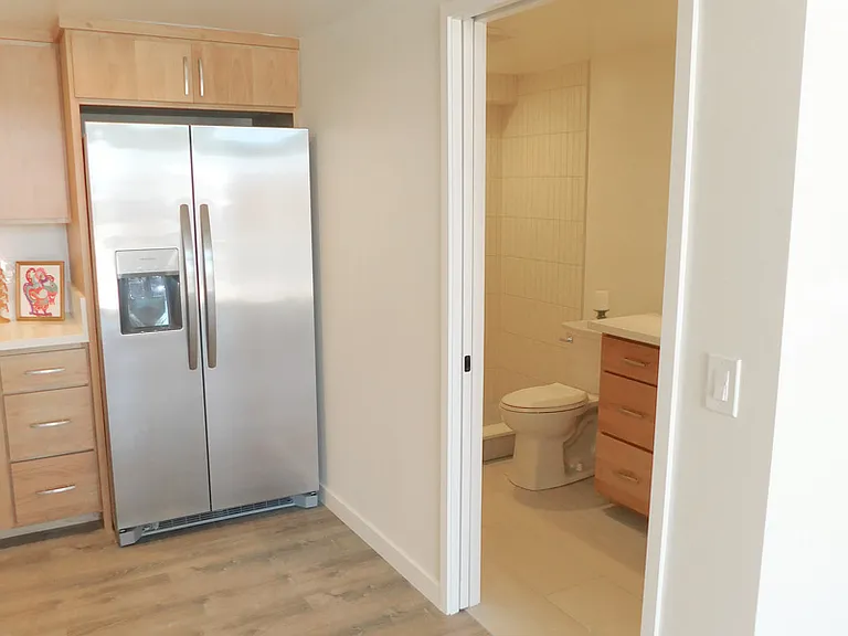665 W 2nd St #2 — Photo 10