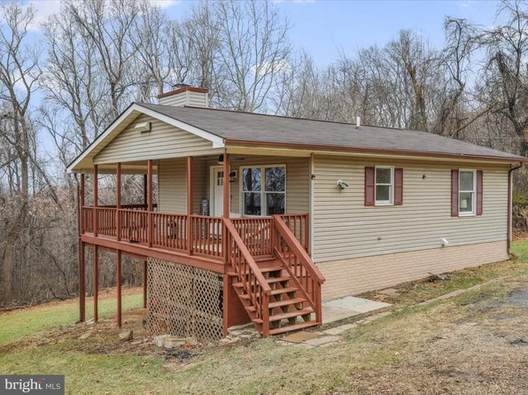 61 Broadway Ln, Linden, VA 22642