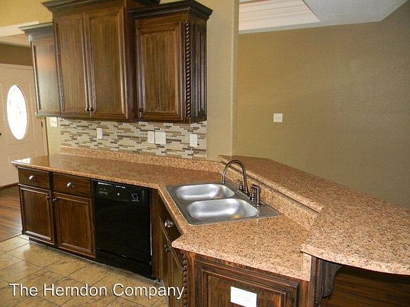 5th image of 7634 Kayla Dr